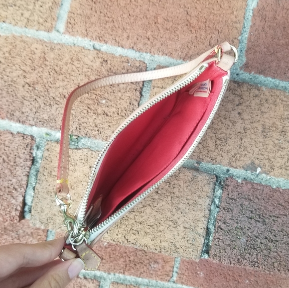 Disney x Dooney & Bourke 'Charms' Wristlet - Picture 7 of 10